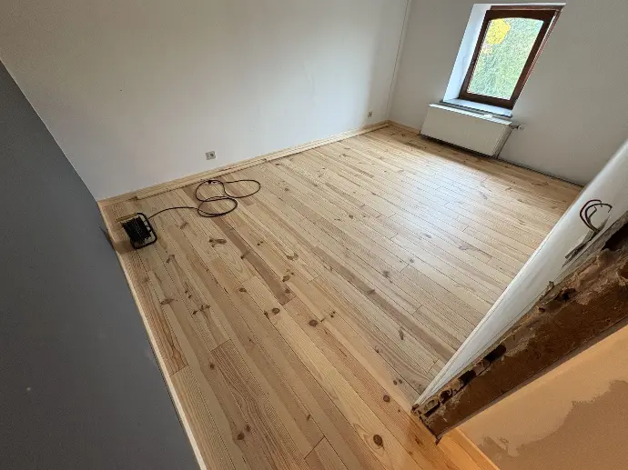 Plancher en pin des landes