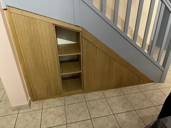 Meuble sous escalier